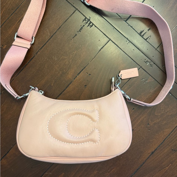 Coach Pink Leather Teri Shoulder/Crossbody Bag - Picture 1 of 11